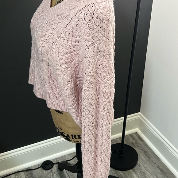 La Hearts Soft Blush V-Neck Sweater - Picture 4 of 10